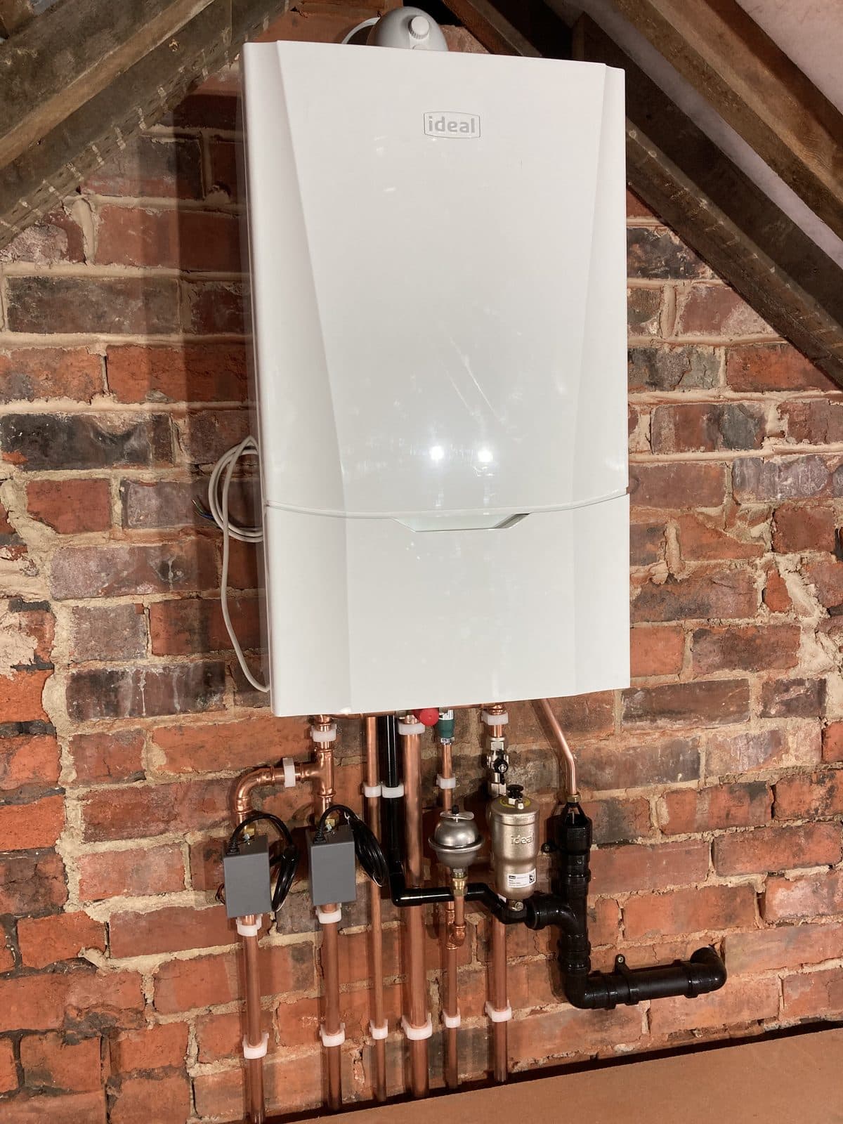 Boiler replacement with cleaner pipework and a more dependable setup