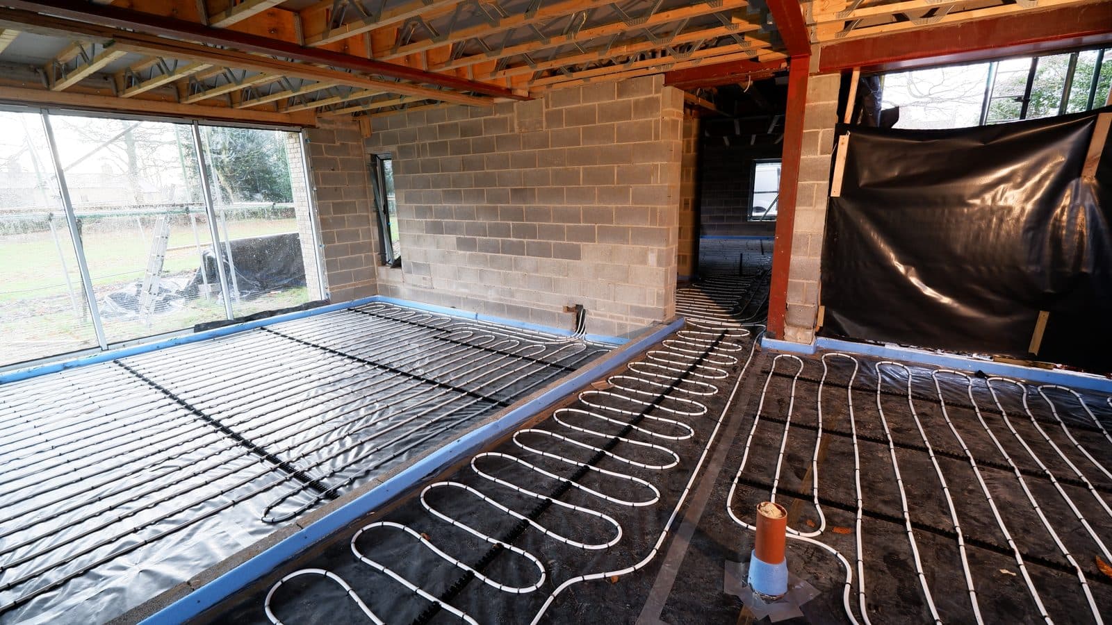 Underfloor heating laid out properly in a larger open-plan space